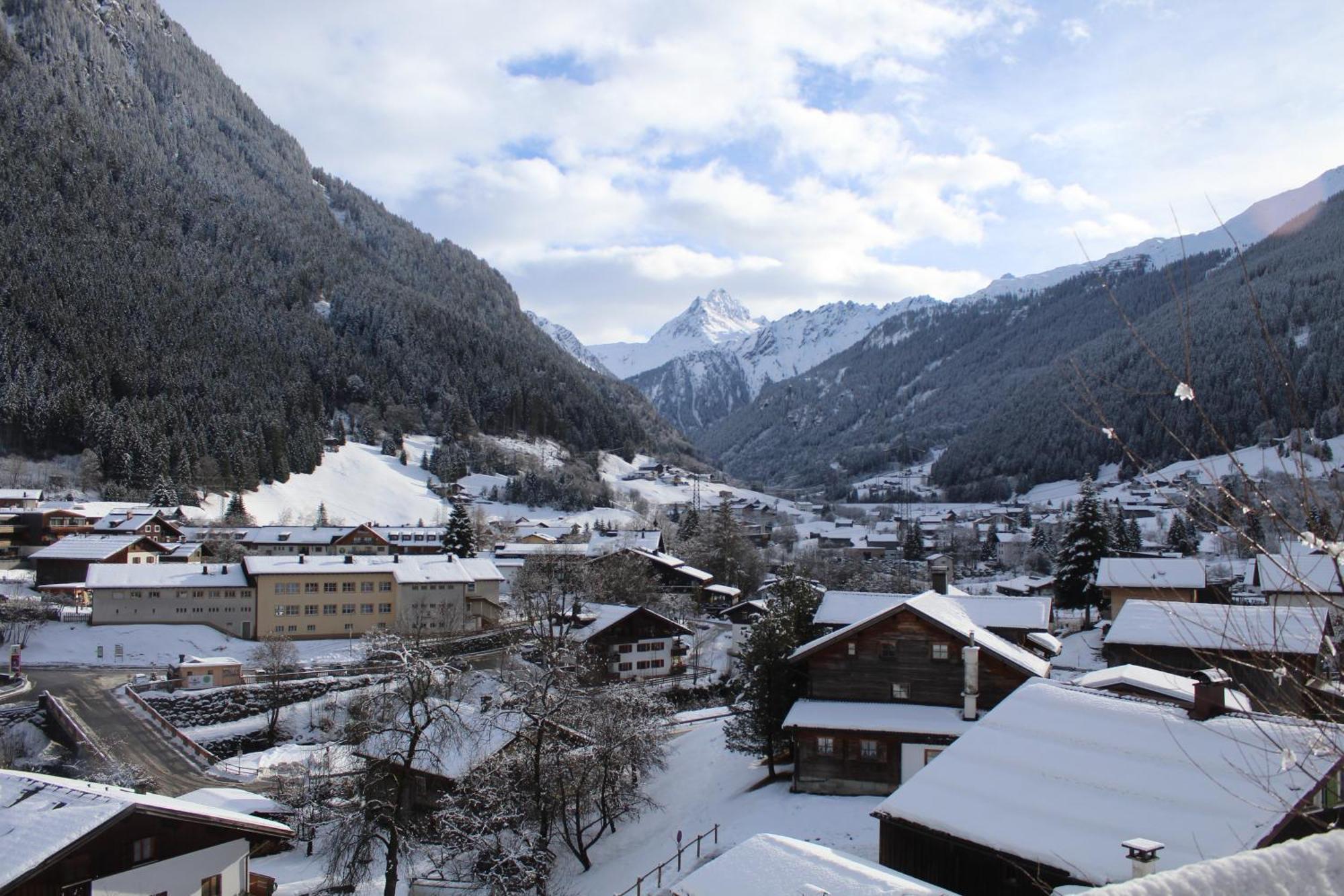 Pluenggas Chalets ガシュルン エクステリア 写真